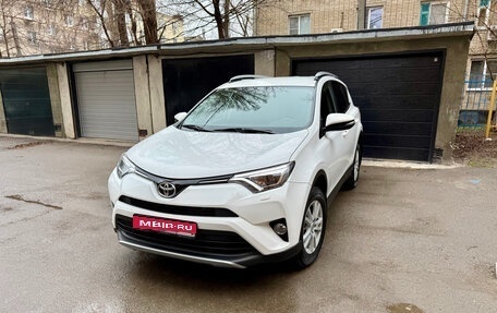 Toyota RAV4, 2018 год, 2 600 000 рублей, 1 фотография