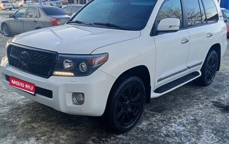 Toyota Land Cruiser 200, 2013 год, 3 790 000 рублей, 1 фотография