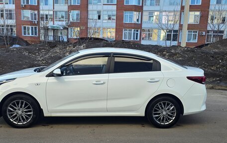 KIA Rio IV, 2020 год, 1 684 000 рублей, 2 фотография