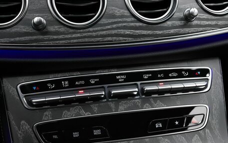 Mercedes-Benz E-Класс, 2021 год, 5 290 000 рублей, 22 фотография