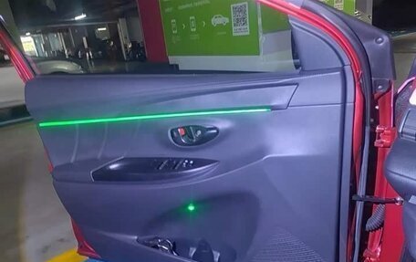 Toyota Yaris XP150 рестайлинг, 2021 год, 1 202 153 рублей, 7 фотография