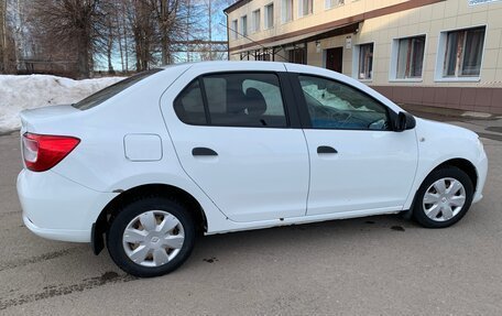 Renault Logan II, 2017 год, 650 000 рублей, 7 фотография