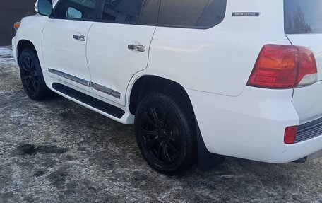 Toyota Land Cruiser 200, 2013 год, 3 790 000 рублей, 8 фотография