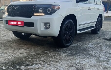 Toyota Land Cruiser 200, 2013 год, 3 790 000 рублей, 6 фотография