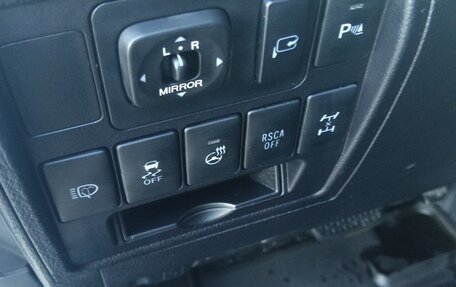 Toyota Land Cruiser 200, 2013 год, 3 790 000 рублей, 16 фотография