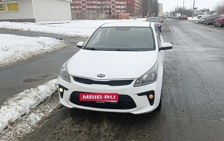 KIA Rio IV, 2020 год, 1 100 000 рублей, 2 фотография