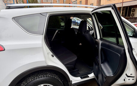 Toyota RAV4, 2018 год, 2 600 000 рублей, 14 фотография