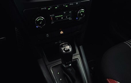 Skoda Yeti I рестайлинг, 2017 год, 1 670 000 рублей, 10 фотография