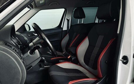 Skoda Yeti I рестайлинг, 2017 год, 1 670 000 рублей, 19 фотография