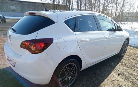 Opel Astra J, 2011 год, 745 000 рублей, 9 фотография