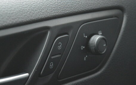 Volkswagen Jetta VI, 2018 год, 1 600 000 рублей, 14 фотография