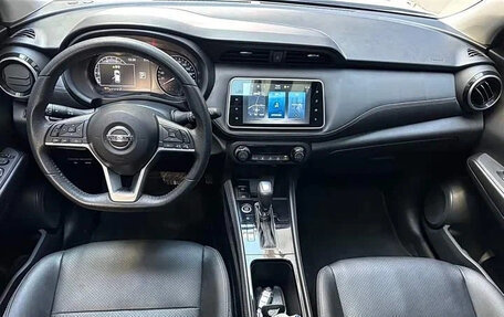 Nissan Kicks I, 2022 год, 1 200 000 рублей, 8 фотография