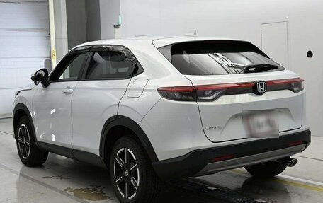 Honda Vezel, 2022 год, 2 140 000 рублей, 4 фотография