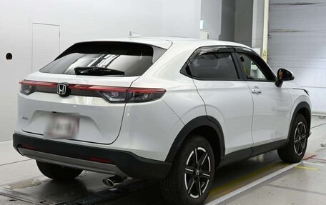 Honda Vezel, 2022 год, 2 140 000 рублей, 3 фотография