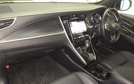 Toyota Harrier, 2018 год, 2 230 000 рублей, 4 фотография