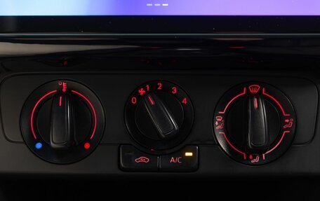 Volkswagen Polo VI (EU Market), 2017 год, 999 000 рублей, 17 фотография