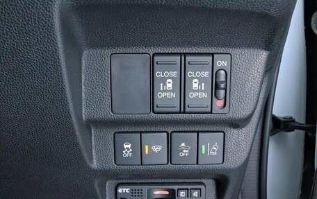 Honda Freed II, 2019 год, 1 070 000 рублей, 19 фотография