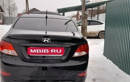 Hyundai Solaris II рестайлинг, 2012 год, 585 000 рублей, 5 фотография