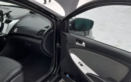 Hyundai Solaris II рестайлинг, 2012 год, 585 000 рублей, 8 фотография