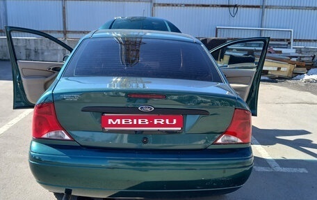 Ford Focus IV, 2001 год, 260 000 рублей, 3 фотография