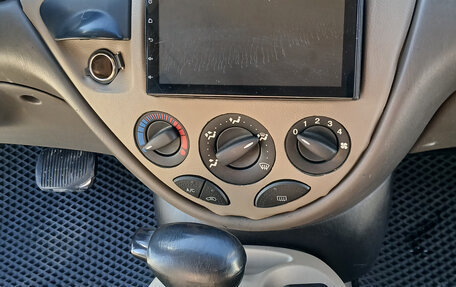 Ford Focus IV, 2001 год, 260 000 рублей, 9 фотография