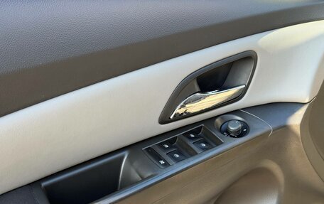 Chevrolet Cruze II, 2013 год, 700 000 рублей, 28 фотография