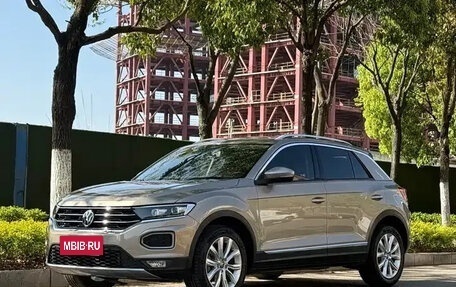 Volkswagen T-Roc I, 2022 год, 1 265 000 рублей, 1 фотография