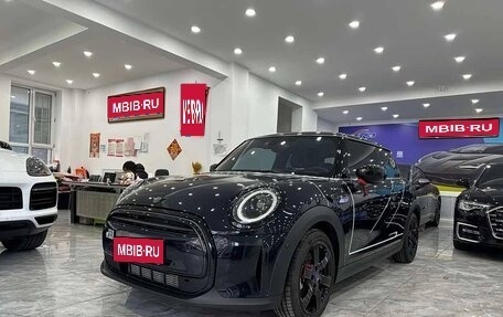 MINI Hatch, 2023 год, 3 500 000 рублей, 1 фотография