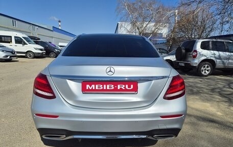 Mercedes-Benz E-Класс, 2017 год, 3 150 000 рублей, 10 фотография