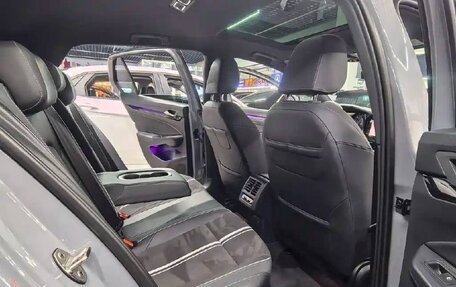 Volkswagen Golf VIII, 2023 год, 2 000 000 рублей, 7 фотография