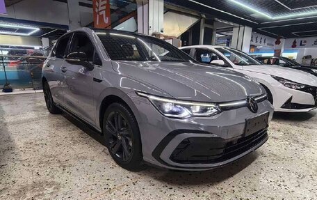 Volkswagen Golf VIII, 2023 год, 2 000 000 рублей, 5 фотография