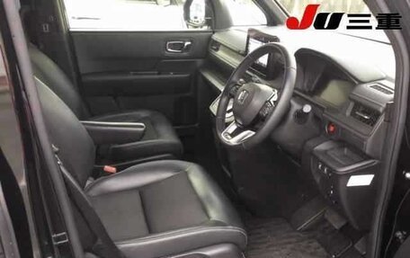 Honda Stepwgn, 2023 год, 2 230 000 рублей, 5 фотография