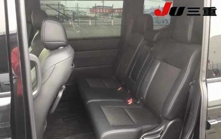 Honda Stepwgn, 2023 год, 2 230 000 рублей, 8 фотография