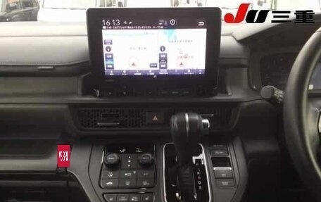 Honda Stepwgn, 2023 год, 2 230 000 рублей, 11 фотография