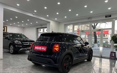 MINI Hatch, 2023 год, 3 500 000 рублей, 2 фотография