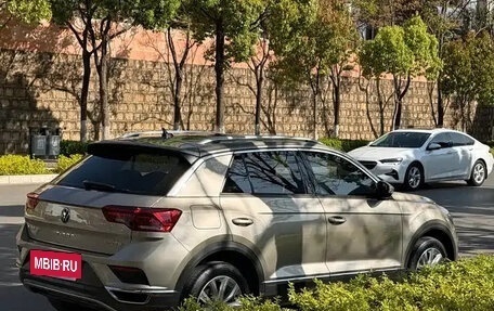 Volkswagen T-Roc I, 2022 год, 1 265 000 рублей, 5 фотография