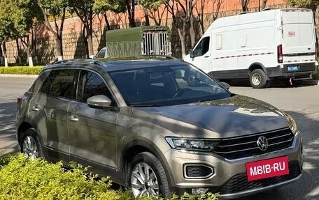 Volkswagen T-Roc I, 2022 год, 1 265 000 рублей, 3 фотография
