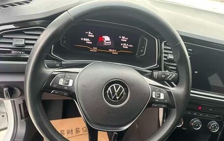 Volkswagen T-Roc I, 2022 год, 1 986 000 рублей, 1 фотография