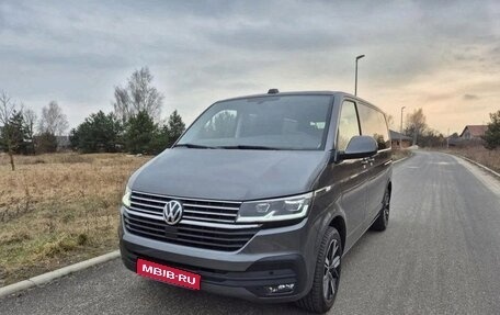Volkswagen Multivan T6 рестайлинг, 2024 год, 5 440 000 рублей, 1 фотография