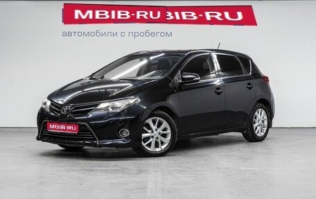 Toyota Auris II, 2013 год, 1 049 000 рублей, 1 фотография