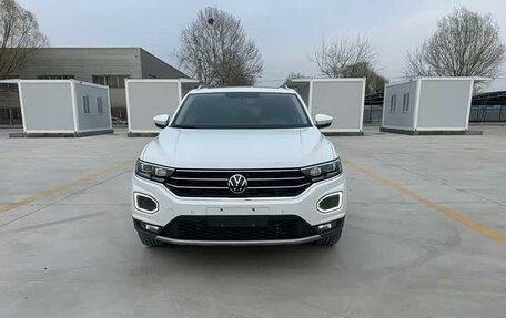 Volkswagen T-Roc I, 2022 год, 1 986 000 рублей, 2 фотография