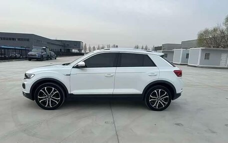 Volkswagen T-Roc I, 2022 год, 1 986 000 рублей, 7 фотография