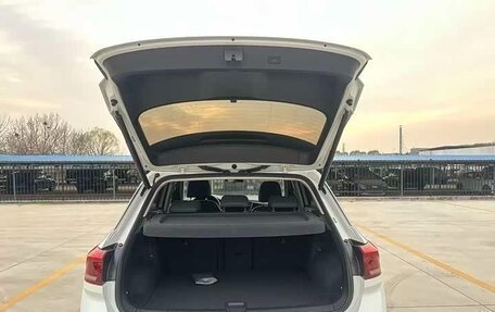 Volkswagen T-Roc I, 2022 год, 1 986 000 рублей, 9 фотография