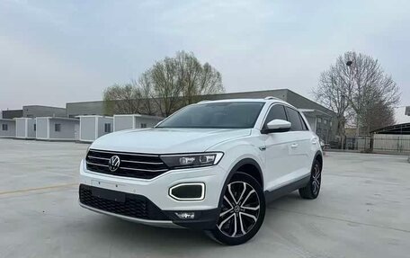 Volkswagen T-Roc I, 2022 год, 1 986 000 рублей, 4 фотография