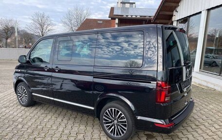 Volkswagen Multivan T6 рестайлинг, 2024 год, 5 870 000 рублей, 3 фотография