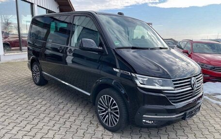 Volkswagen Multivan T6 рестайлинг, 2024 год, 5 870 000 рублей, 2 фотография