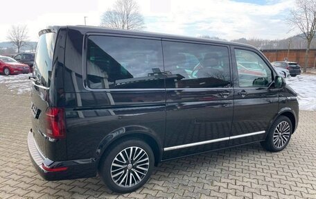 Volkswagen Multivan T6 рестайлинг, 2024 год, 5 870 000 рублей, 4 фотография