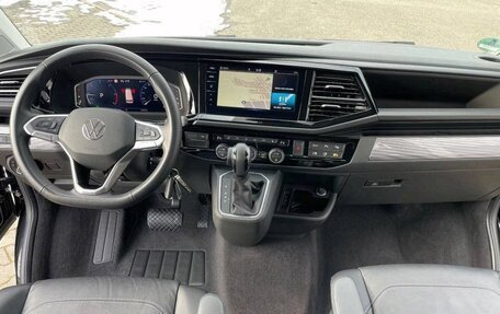 Volkswagen Multivan T6 рестайлинг, 2024 год, 5 870 000 рублей, 8 фотография