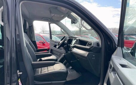 Volkswagen Multivan T6 рестайлинг, 2024 год, 5 870 000 рублей, 9 фотография