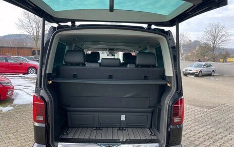 Volkswagen Multivan T6 рестайлинг, 2024 год, 5 870 000 рублей, 6 фотография